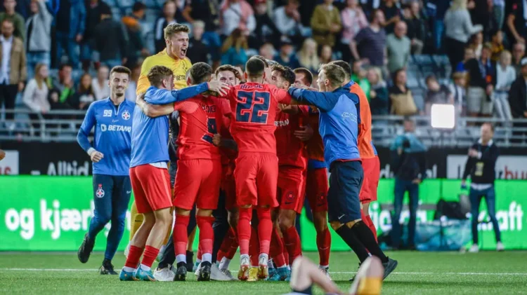 Antrenorul lui Viking susține că un reprezentant de la FCSB le-a oferit cadouri arbitrilor de la meciul din play-off-ul Conference League