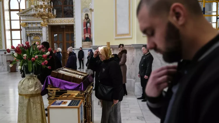 Ce biserică vor alege românii din Ucraina? O întrebare care poate aprinde un conflict