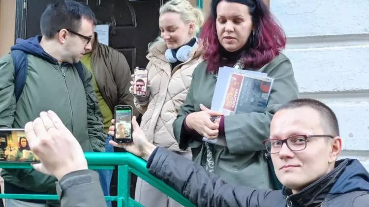 „Nu ne este frică”. Șapte deputați ruși, chemați la poliție după ce au cerut revocarea lui Putin „pentru înaltă trădare”