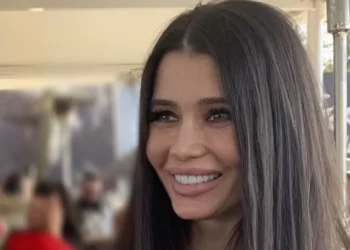 Cu ce se ocupă acum Elena Băsescu, fiica fostului președinte al României. Fosta europarlamentară și-a dedicat ultimii ani creșterii celor trei copii ai săi