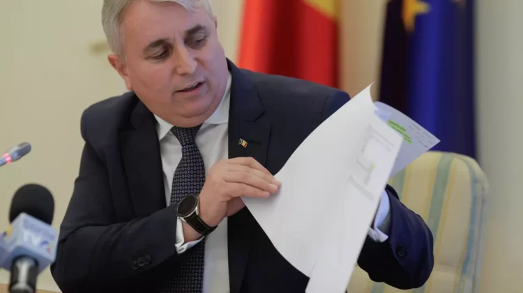 Universitatea Babeș-Bolyai va da un nou verdict în cazul doctoratului ministrului Lucian Bode „până miercuri, cel târziu”