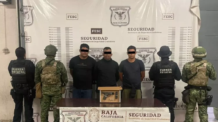 Nouă români, între care trei minori, găsiți alături de traficanți înarmați, la granița Mexicului cu Statele Unite