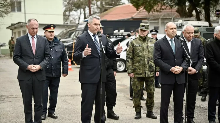 Reporterilor din România li s-a interzis să-i pună întrebări lui Nehammer, în timpul vizitei în Bulgaria, acuză un jurnalist TVR