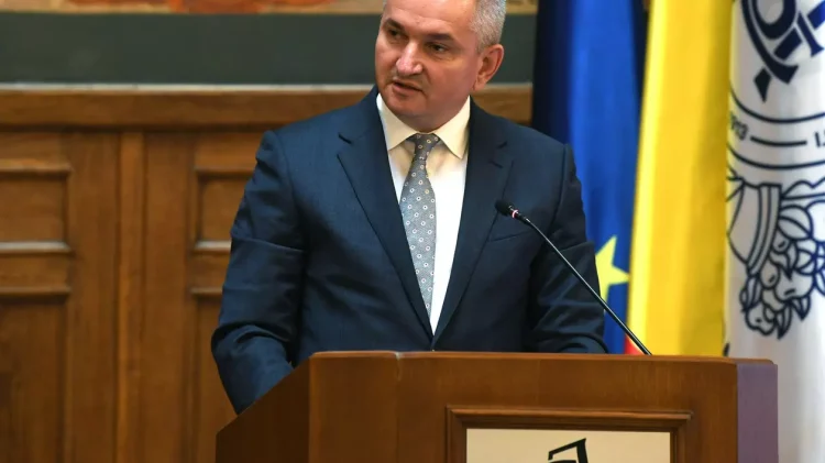 EXCLUSIV. Președintele ASF a primit, în 2022, 15 salarii de câte 12.500 de euro. Unul a fost bonus de „performanță excelentă” pentru anul în care City a intrat în insolvență și ASF a știut că Euroins avea probleme de solvabilitate, dar a lăsat-o în pace