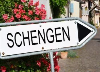 Ministrul olandez de Interne, invitat în România pentru a verifica îndeplinirea condițiilor Schengen