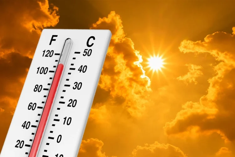 Temperaturile înalte se vor păstra pe întreg weekend-ul, în România