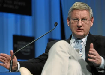 Care ar fii condițiile care vor duce la oprirea războiului, în viziunea lui Carl Bildt?