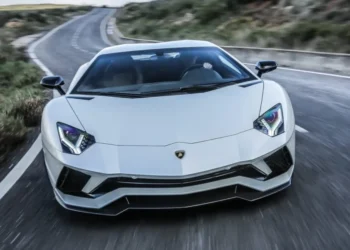 Apple aduce oameni de la Lamborghini pentru a lucra la noul său vehicul electric