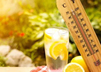 România se topește la temperaturi extreme! Meteorologii au emis un Cod roșu și unul portocaliu de caniculă