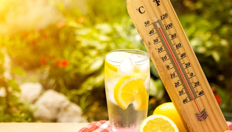 România se topește la temperaturi extreme! Meteorologii au emis un Cod roșu și unul portocaliu de caniculă