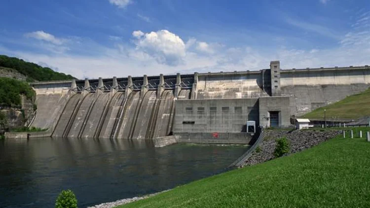 Debitul Dunării va scădea la o tremie din normal, producția de energie hidro a scăzut deja semnificativ