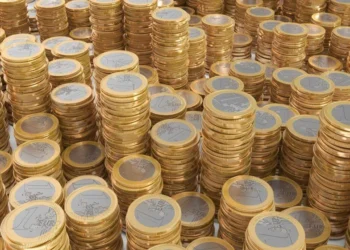 România ar putea atrage investiții străine de 2 miliarde de euro în 2022