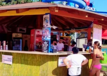 „Hai la recenzare în costum de baie”. Primăria Sectorului 6 a deschis în ștranduri puncte unde se poate completa chestionarul