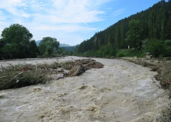 Cod galben de inundaţii, valabilă până la miezul nopţii în cinci bazine hidrografice şi pe râurile din Dobrogea