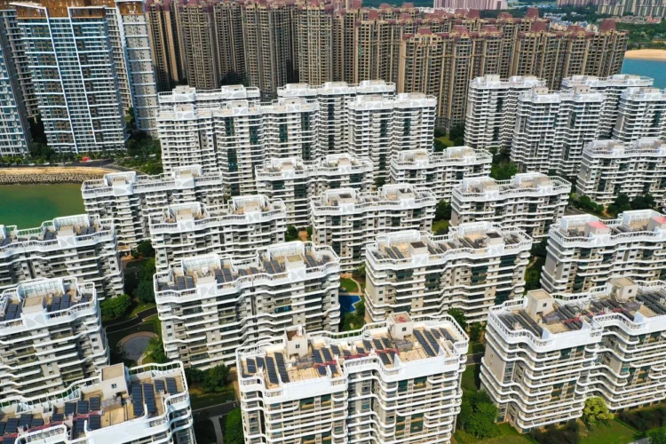 China mai primește o lovitură neașteptată din partea Evergrande, iar asta îi va accelera prăbușirea economică