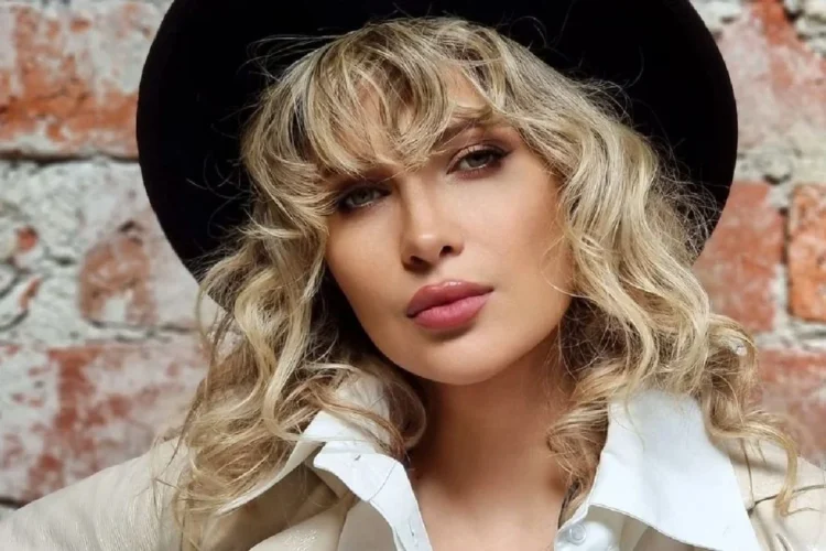 Din ce vrea să facă bani Lora. Lucrează împreună cu italienii. „Îmi iubesc corpul”