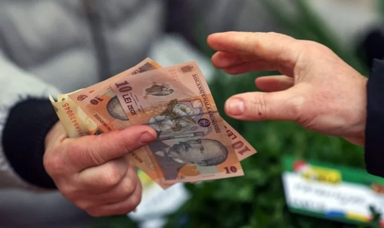 Ministrul Muncii, anunțul momentului. Cine sunt românii care vor primi bani în plus de la stat în următoarele luni