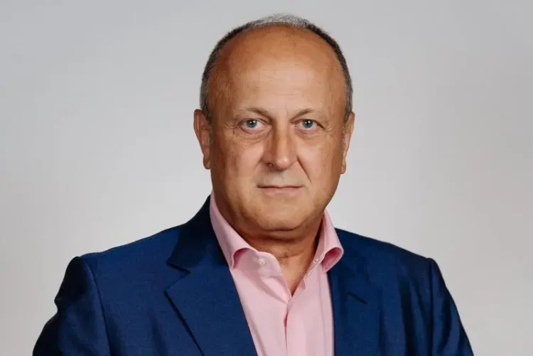 Dan Șucu, proprietar Mobexpert și acționar la Rapid, intră pe piața media