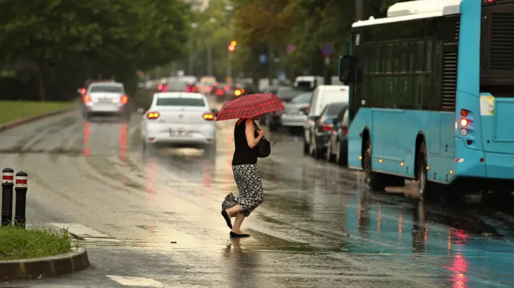 Vremea se schimbă la început de septembrie. Temperaturile scad și cu zece grade în următoarele zile