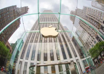 Un fost inginer auto Apple pledează vinovat pentru furt de secrete comerciale. Cui voia să vândă informațiile