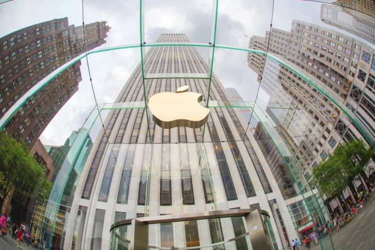 Schema prin care rușii pot fenta restricțiile și să-și cumpere noul iPhone 14 deși Apple s-a retras din Rusia