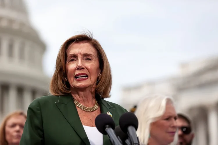 Nancy Pelosi și-a început turneul asiatic în Singapore. Președinta Camerei Reprezentanților din SUA ar urma să viziteze și Taiwanul