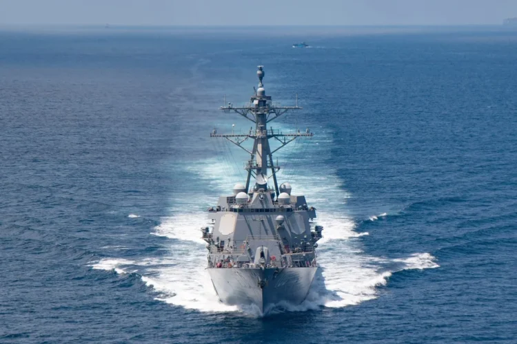 Reacția neașteptată a Chinei după ce două nave americane de război ale au ajuns în strâmtoarea Taiwan. 4 posibile explicații