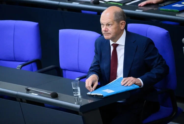 Germanii sunt nemulţumiţi de guvernul condus de Olaf Scholz