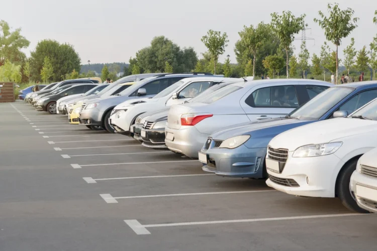 Noi reguli de parcare în București – șoferii riscă amenzi și blocarea mașinilor, dacă nu plătesc parcările publice Noi reguli de parcare în București – șoferii riscă amenzi și blocarea mașinilor, dacă nu plătesc parcările publice