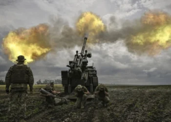 Două avioane cu muniţii de artilerie destinate Ucrainei au decolat din Spania. Spre Kiev au plecat și camioane cu uniforme de iarnă