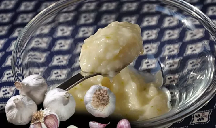 Sosul de usturoi e istorie! Aioli cu mere, noua senzație culinară din 2022