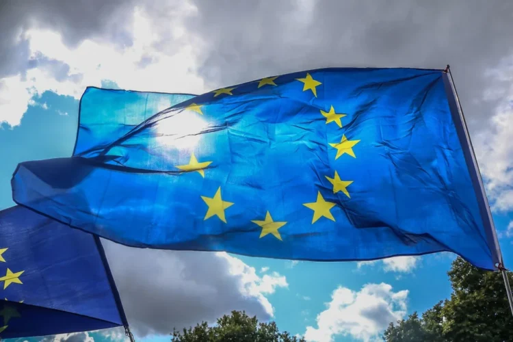 UE va discuta despre suspendarea vizelor pentru ruși și despre antrenarea trupelor ucrainene