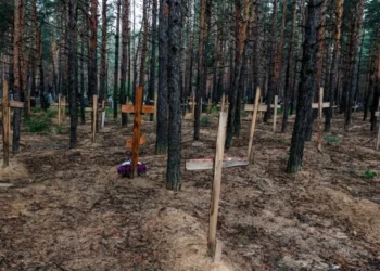 Scene cutremurătoare în Ucraina. 146 de cadavre ale victimelor agresiunii ruseşti, exhumate lângă Izium