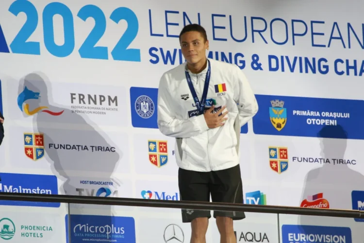 David Popovici a împlinit 18 ani! Mesaj special pentru sportivul român