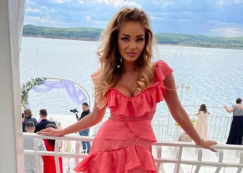 Maria Constantin, transformată total. Ce s-a văzut pe chipul cântăreței la un eveniment monden. E vorba despre o nouă modă