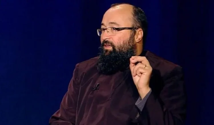 Preotul Visarion Alexa o ia pe urmele lui George Buhnici. Cum o descria duhovnicul pe soția sa în timpul unei cuvântări publice pentru tineri