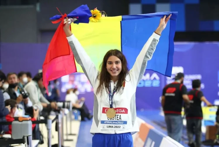 Bianca Costea, noua revelație a natației românești. Cea mai rapidă înotătoare a lumii la juniori vrea acum să aducă o medalie olimpică