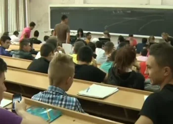 Domeniul cu cei mai mulți specialiști care se reprofilează: „Școala nu te învață cum e realitatea. Am văzut că nu e pentru mine”