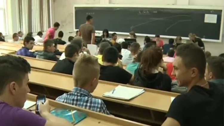 Domeniul cu cei mai mulți specialiști care se reprofilează: „Școala nu te învață cum e realitatea. Am văzut că nu e pentru mine”