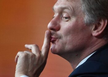 Fiul purtătorului de cuvânt al Kremlinului refuză înrolarea, în direct, la TV: „Voi rezolva problema la un alt nivel”