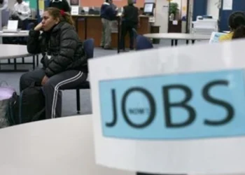 Sprijin pentru integrarea românilor pe piaţa muncii. MIPE pregăteşte apeluri de proiecte de 117 milioane de euro