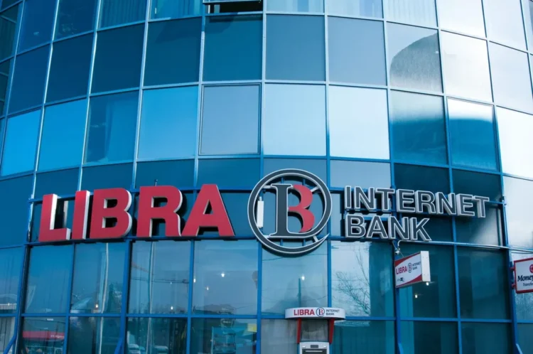 Libra Internet Bank angajează absolvenţi de studii superioare. Salariile oferite încep de la 2.900 de lei şi depăşesc 10.000 de lei net lunar