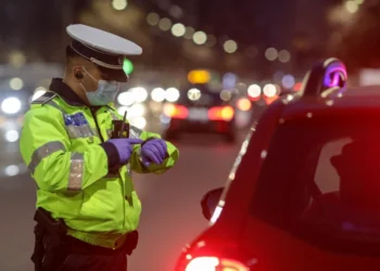 Amenzi usturătoare pentru mașinile și motocicletele zgomotoase care circulă noaptea