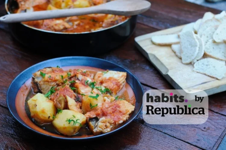 „Am văzut la țară o groază de oameni care vând găini și cu banii se duc și cumpără salam plin de monoglutamat și altele”. Mihaela Găneț, food blogger, despre cum ne stricăm obiceiurile alimentare