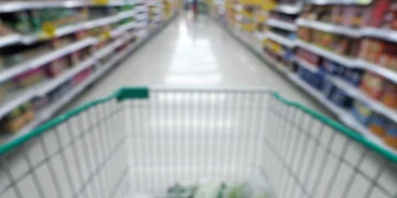 Românii au cheltuit cu aproape 7% mai mult pentru bunuri de larg consum