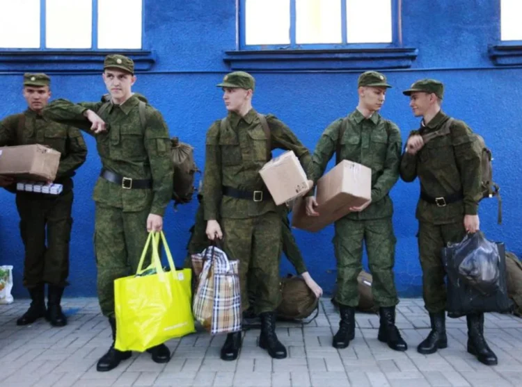 Kremlinul trece la măsuri disperate: închisoare pentru cei care nu luptă sau se predau