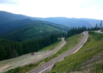 La fel de frumos ca Transalpina sau Transfăgărășan. „Drumul Comorilor”, traseul superb știut de puțini români!