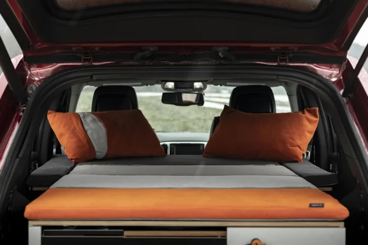 Mașina personală, o locație excelentă pentru o vacanță low-cost. Care este prețul confortului