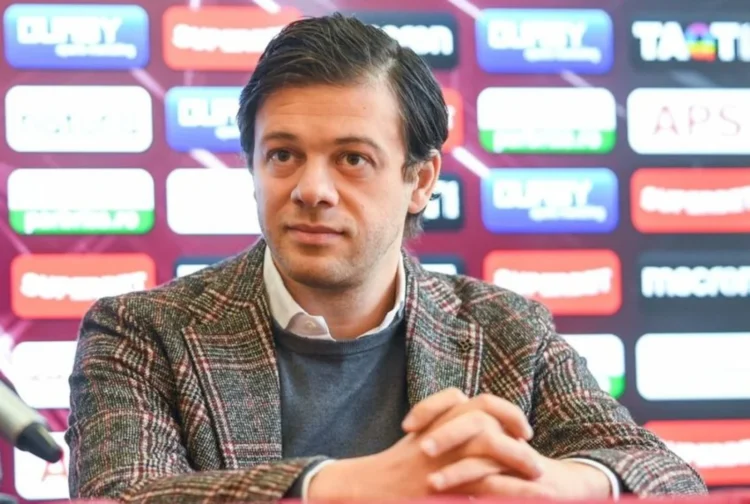 După startul perfect al Rapidului în campionat, Angelescu i-a tranșat obiectivul lui Mutu: „Nu putem depune armele”