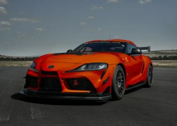 Toyota dezvăluie noul GR Supra GT4 EVO, un model destinat competițiilor